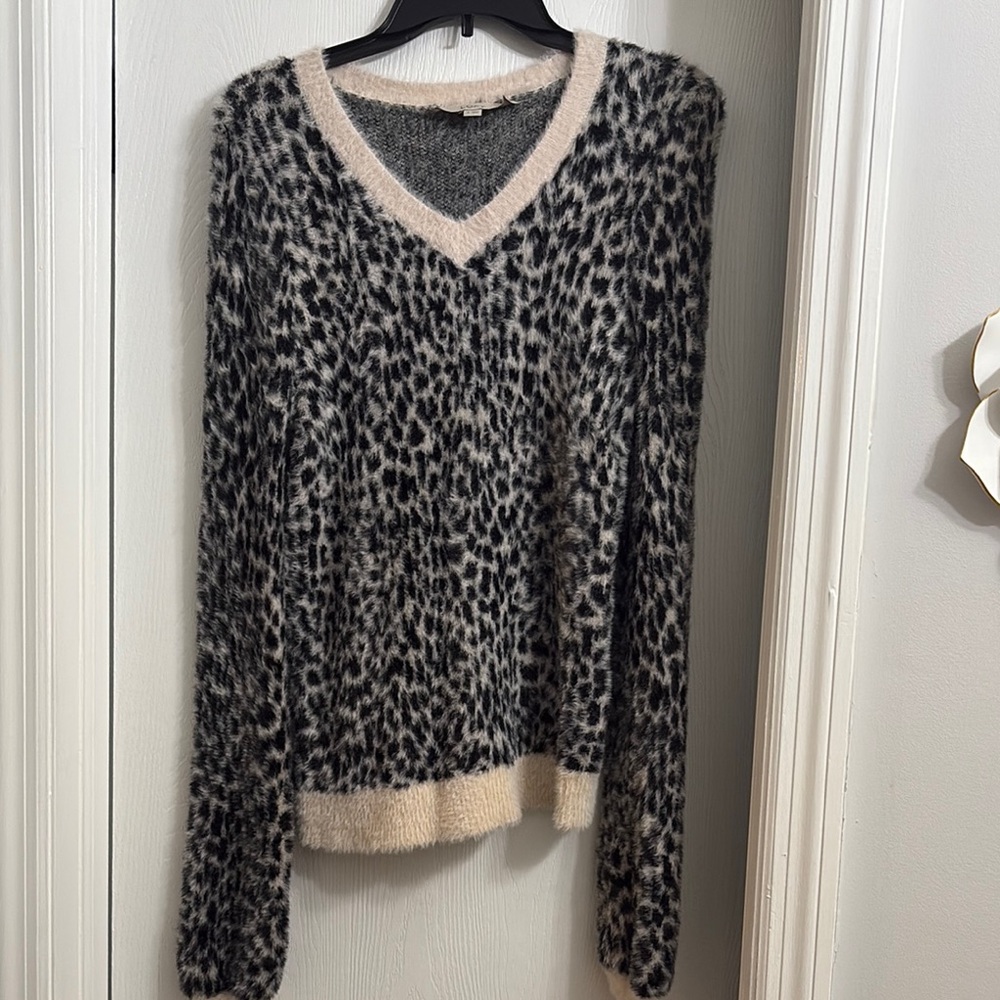 LOFT Black and Cream V-Neck Sweater with Animal Print